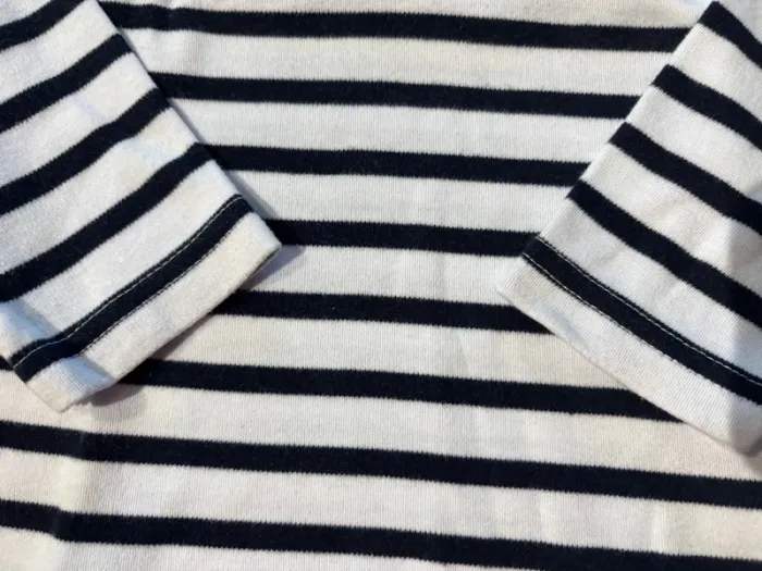 Tee shirt épais 6 ans - photo numéro 4