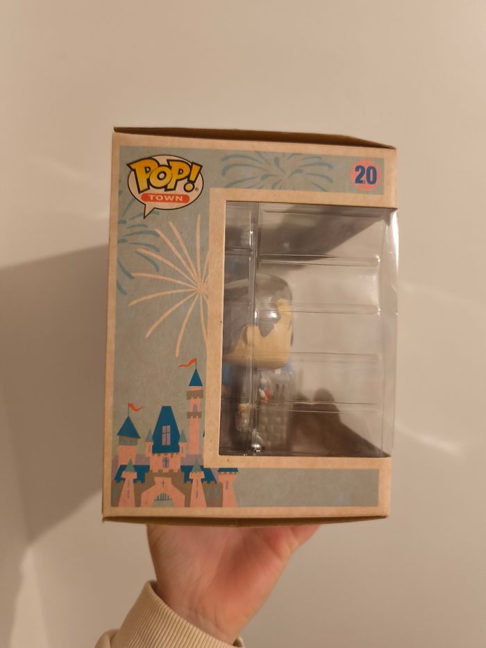 Figurine Funko pop Disney sleeping beauty castle 20 walt Disneyland - photo numéro 4