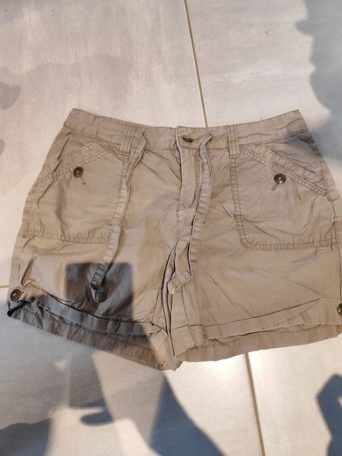 Short beige kaki