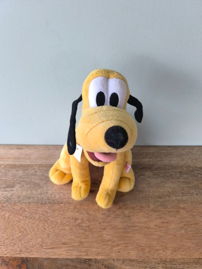 Lot peluches Pluto Disney - photo numéro 6