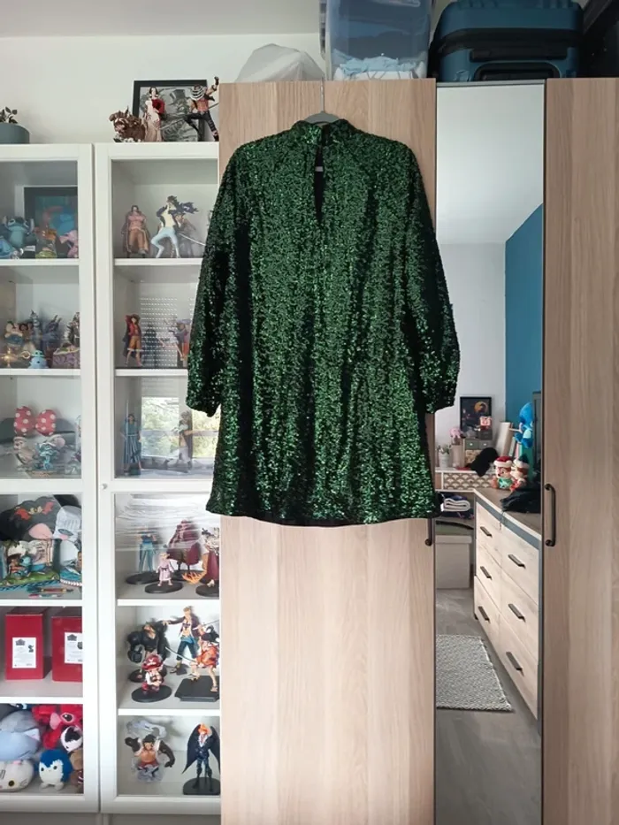 Robe habillé verte en sequins / paillettes neuf H&M- Taille S 36 - photo numéro 7