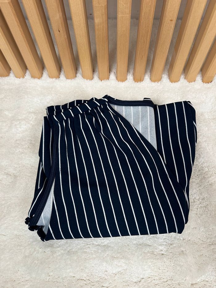 Un jumpsuit rayé élégant et chic - photo numéro 19