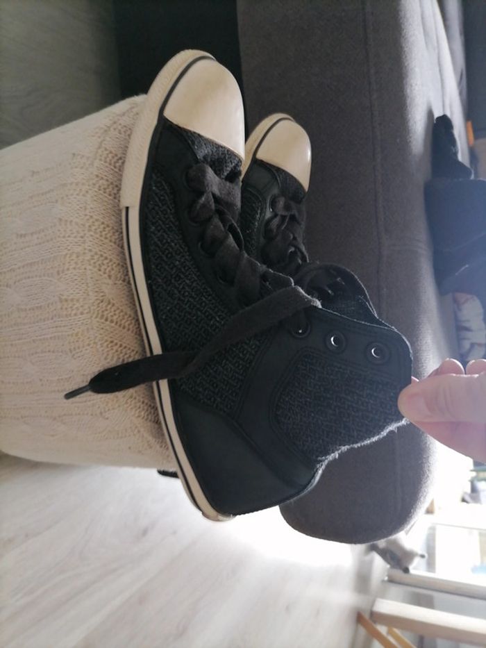 Converse - photo numéro 3