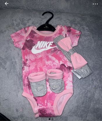 Ensemble nike bodie+chausson et bandeau