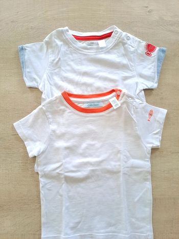 Lot de deux t-shirt blanc obaibi 6 mois