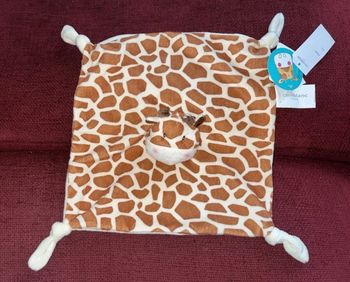 Doudou girafe 🦒 Carré Blanc Paris