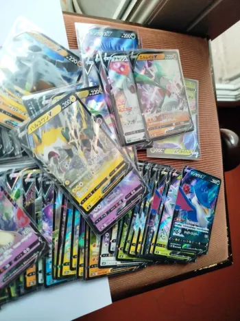 Lot de 100 cartes pokemon V neuves japonaises avec sleeve