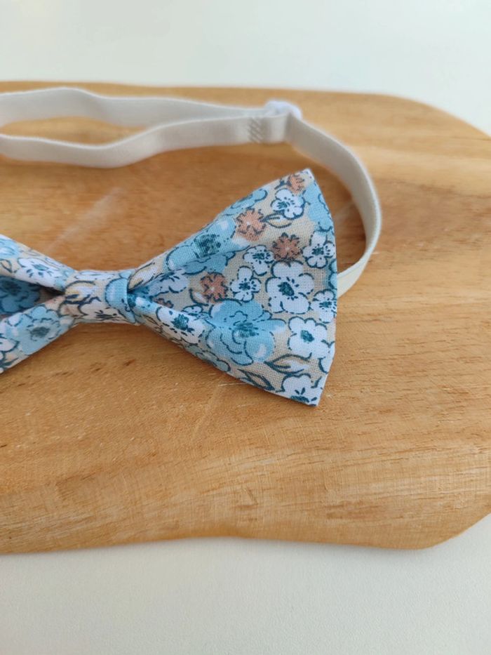 Noeud papillon enfant beige et bleu - photo numéro 2