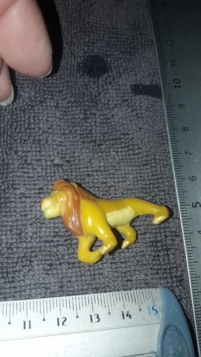 Roi lion figurine - photo numéro 2