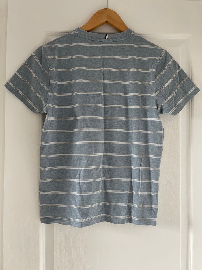 T-shirt rayé bleu - photo numéro 2