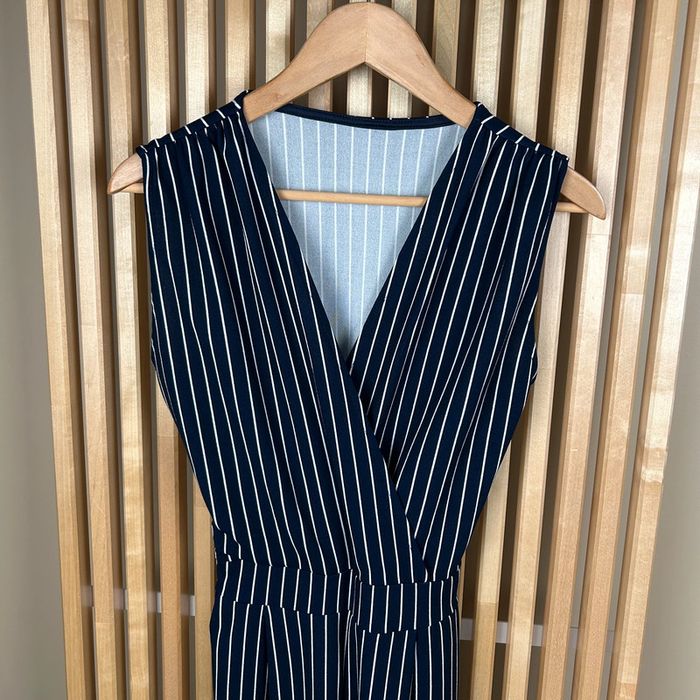 Un jumpsuit rayé élégant et chic - photo numéro 3