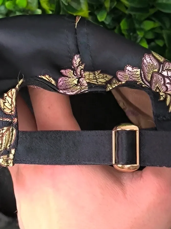 Casquette à fleurs brodée femme - photo numéro 7