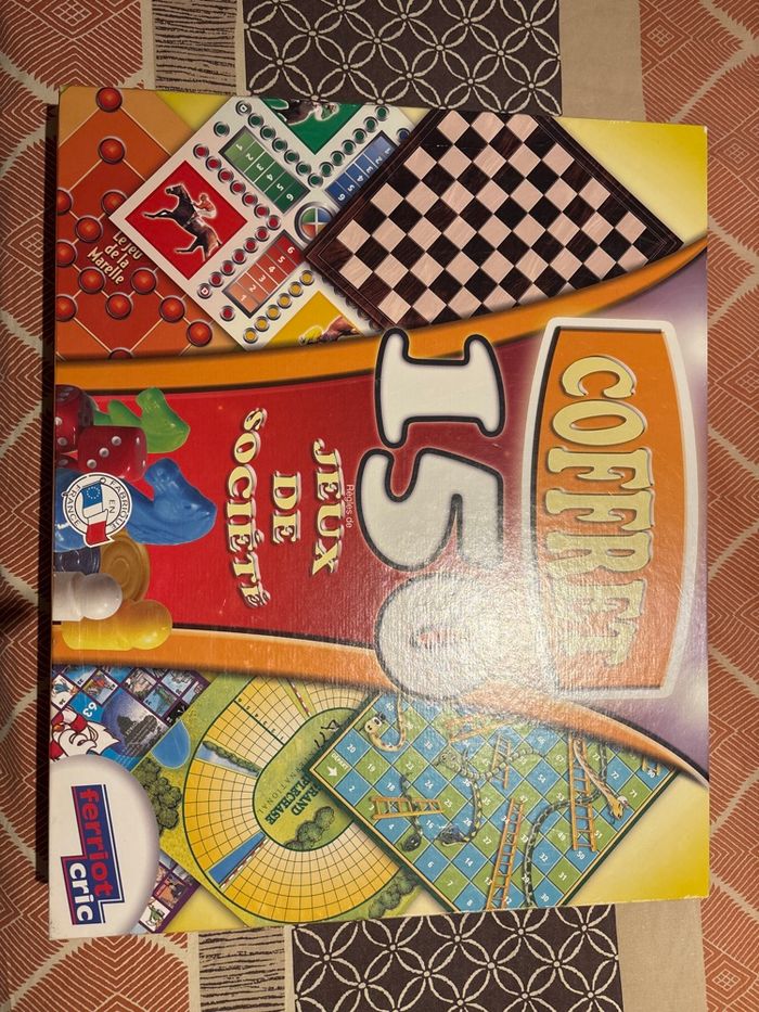 coffret de 150 jeux de société
