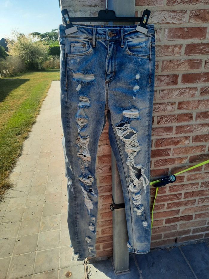 Jeans à trous - photo numéro 2