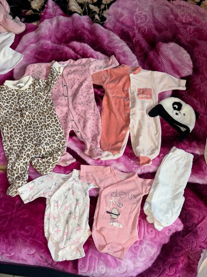 Lots pyjamas bodys
