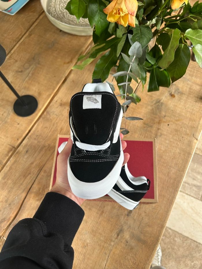Vans Knu Skool noir et blanc - photo numéro 2