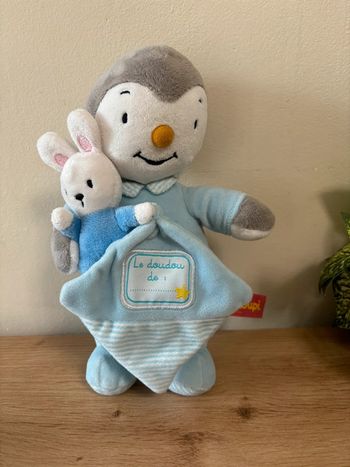 Doudou t choupi bleu avec son doudou lapin nicotoy