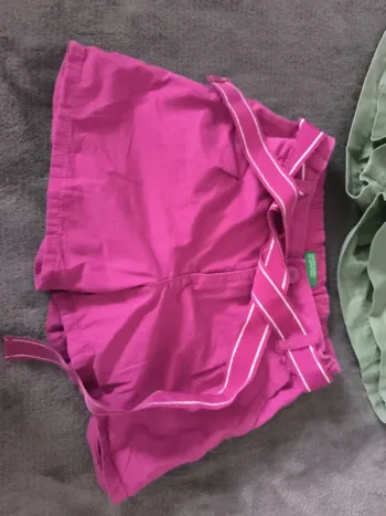 Short United colors of Benetton. 6-7 ans