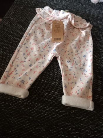 Pantalon tao neuf 6 mois