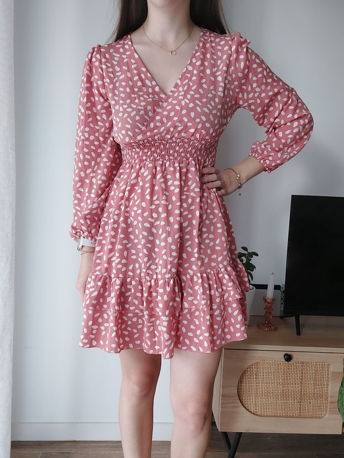 Robe rose et blanche