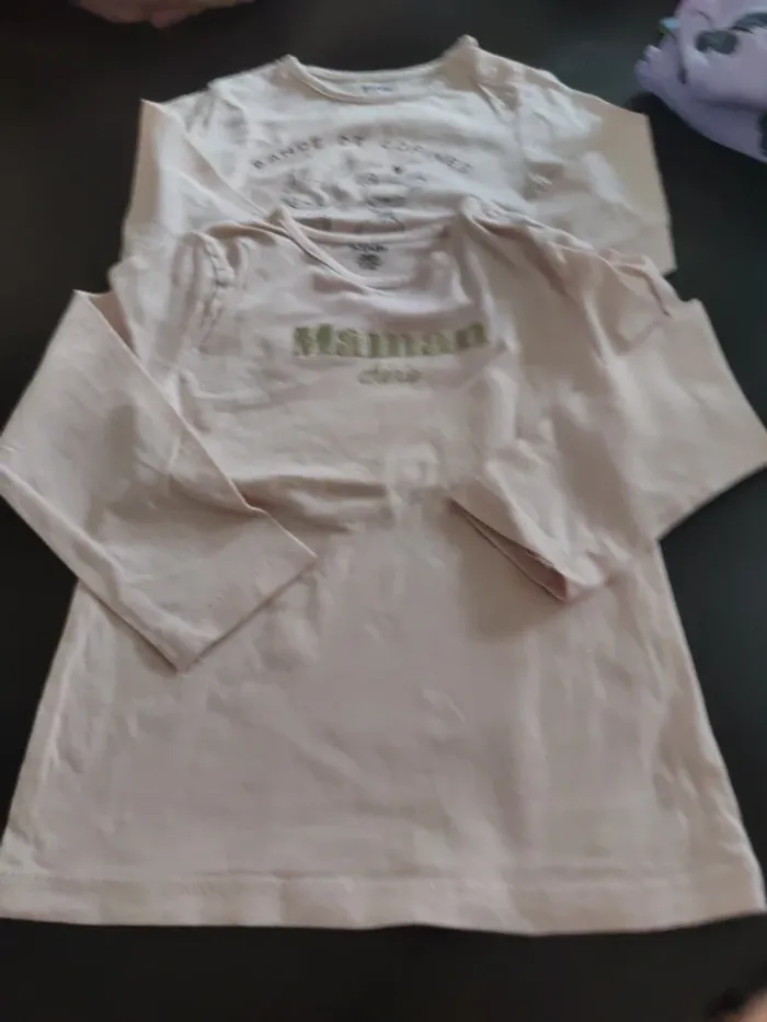 2 T shirts manche longue 24mois kiabi