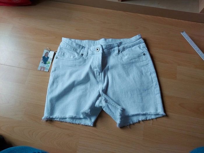 Short blanc Up2fashion taille 38