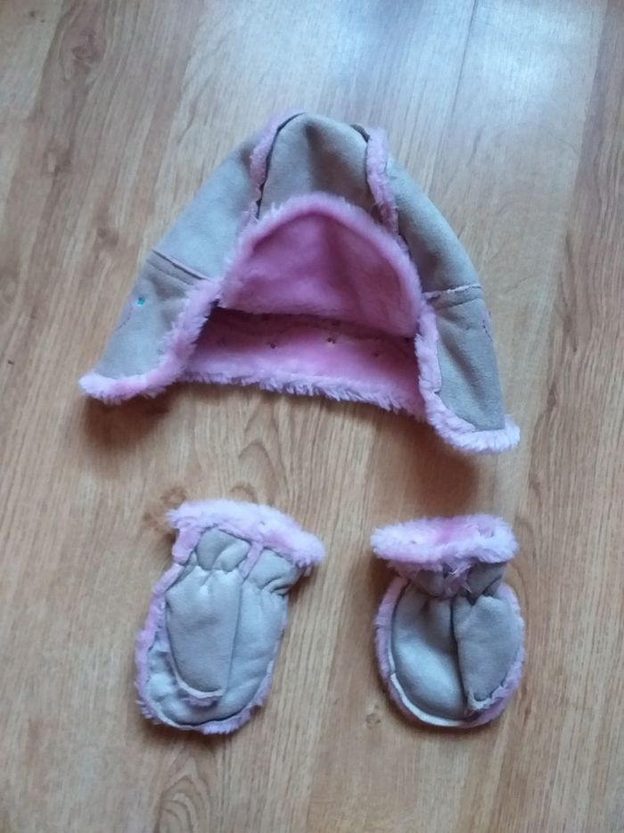 Lot bonnet et moufle