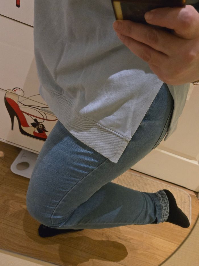 Jean droit bleu délavé à revers léopard T.44/46 Gémo - photo numéro 10