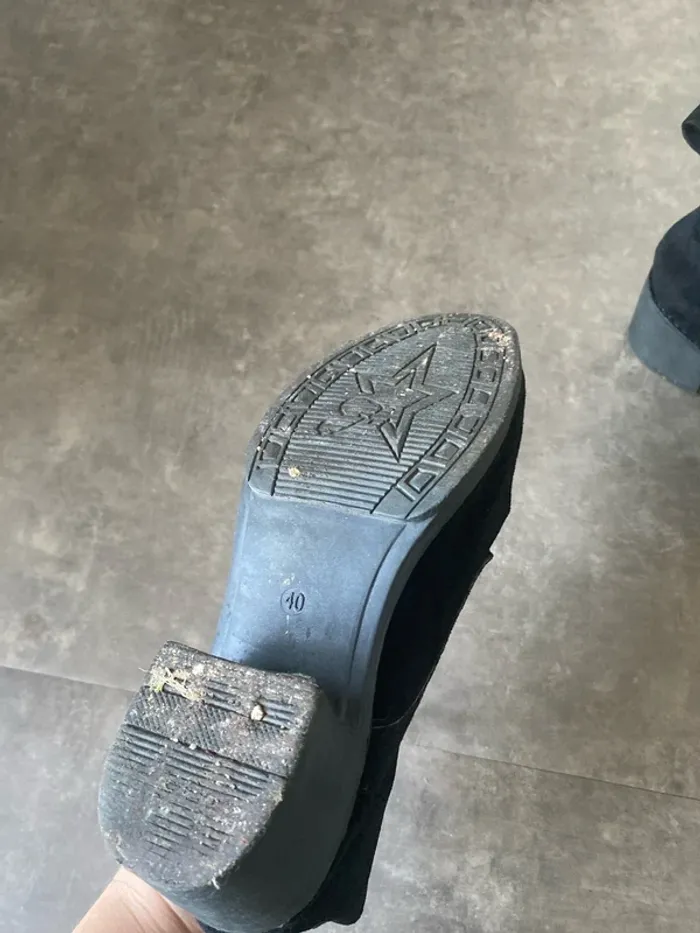 Chaussure lacet à talon en très bon état - photo numéro 4