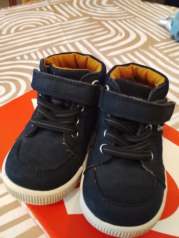 Chaussure garçon taille 20
