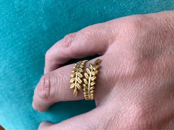 Bague dorée ailes d’ange neuf sous blister - photo numéro 2