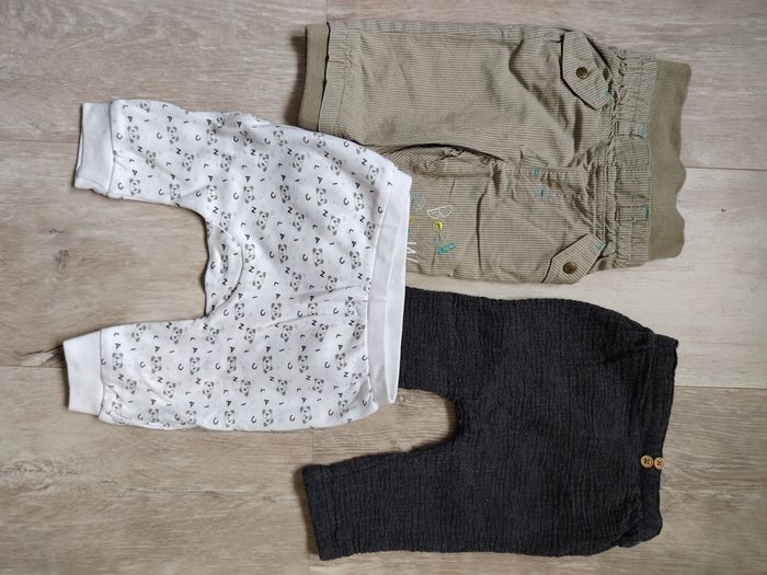 Lots pentalons - photo numéro 2