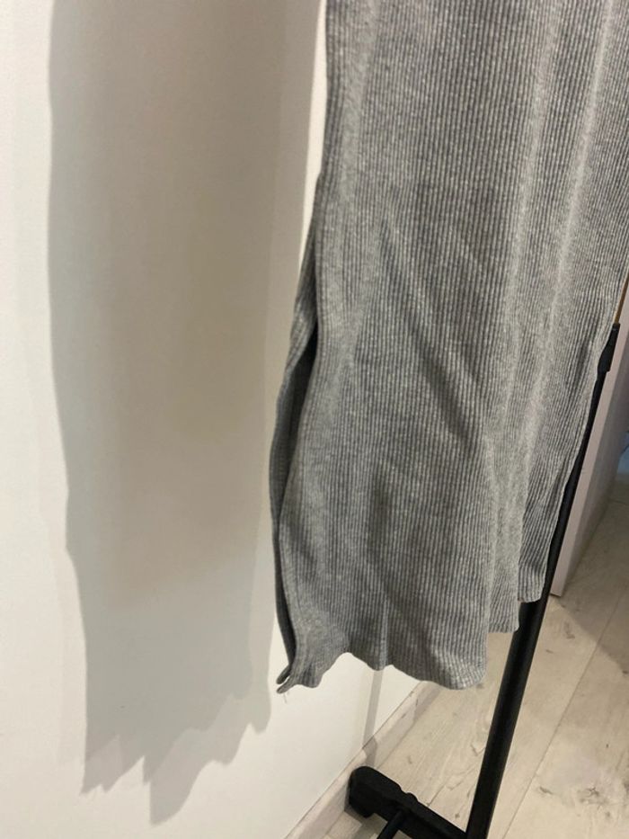 Robe moulante grise - photo numéro 2