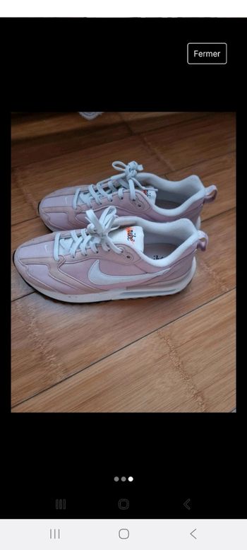 Basket nike la taille 35,5