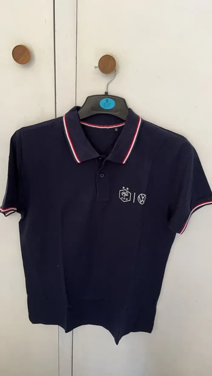 Polos