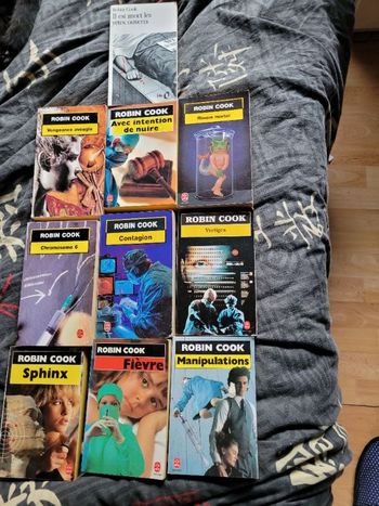 Livres de Robin Cook (2 photos)