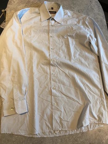 Chemise simple bleu clair