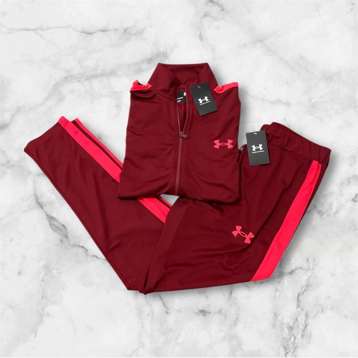 tracksuit under armour rouge bordeaux  Taille M Etat neuf
