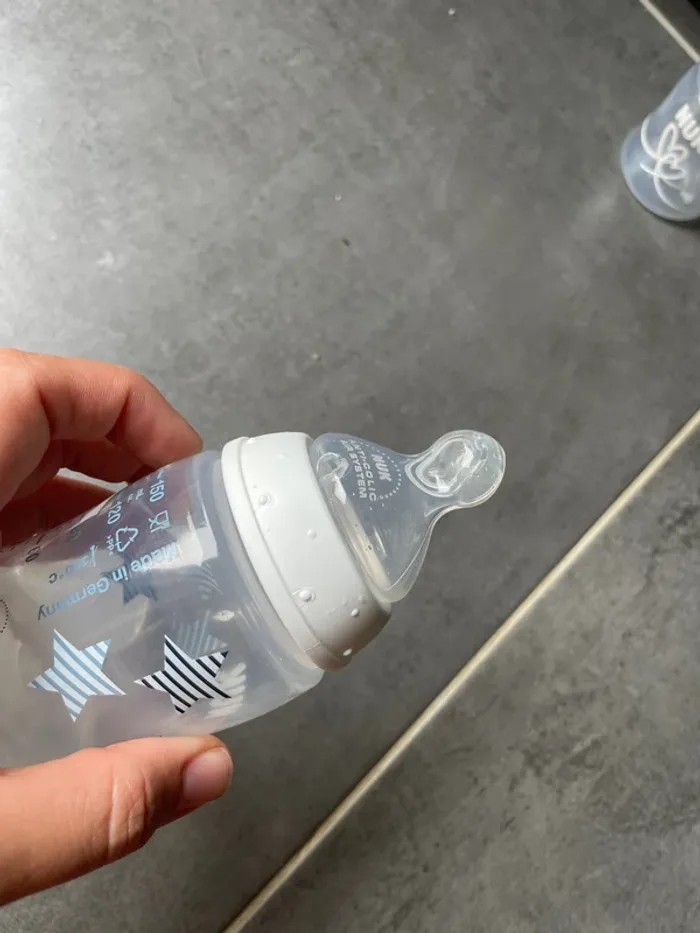 lot de deux petits biberons Nuk - photo numéro 2