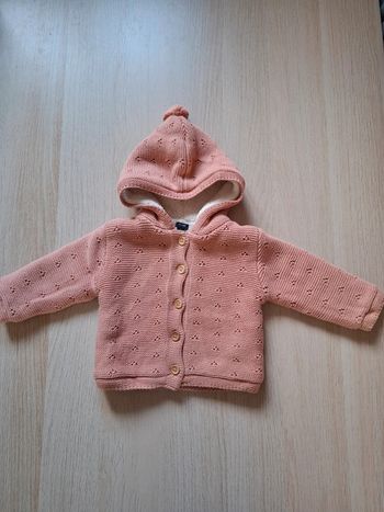Veste à capuche en maille