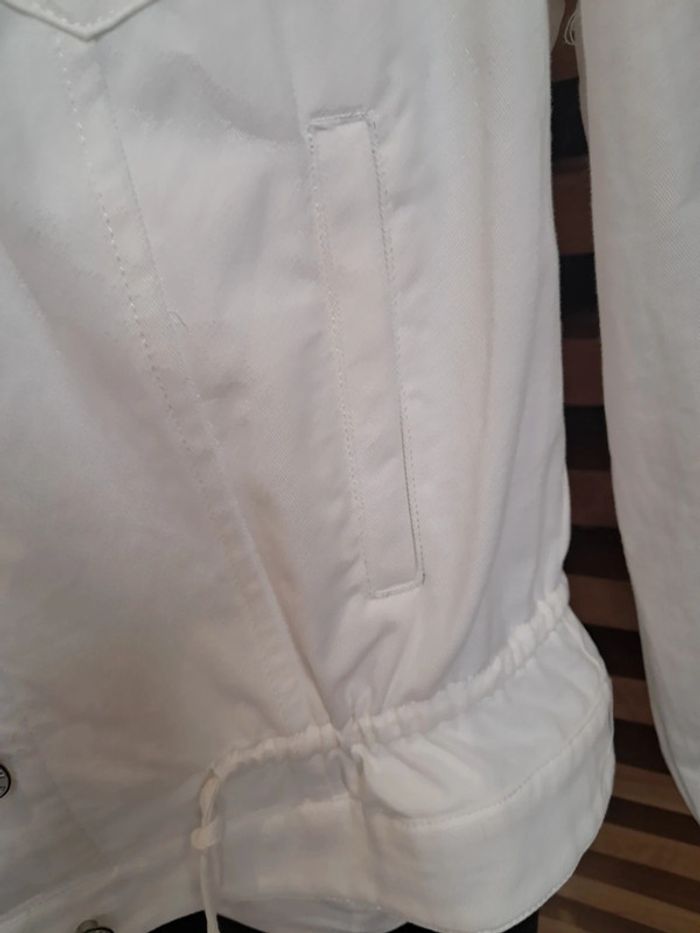 Md'M veste en jean blanc broderies T 44 neuve - photo numéro 5