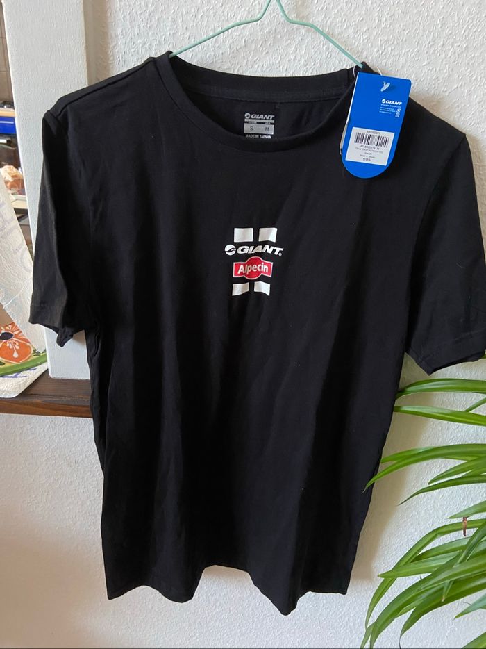 Teeshirt Giant noir - photo numéro 4