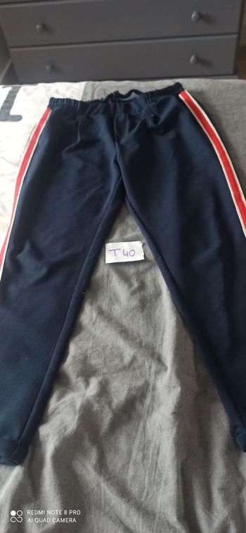 Pantalon de sport t. 40