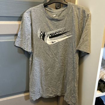 T-shirt Nike
