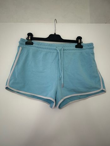 Short sport bleu