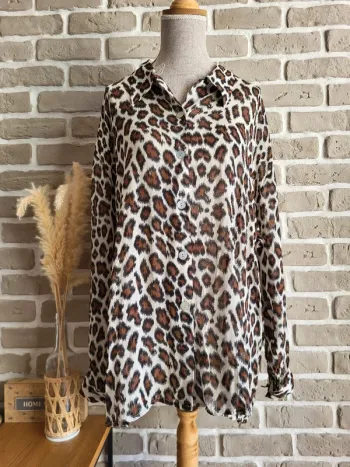 Chemise imprimée léopard - Affinités d'Armand Thiery