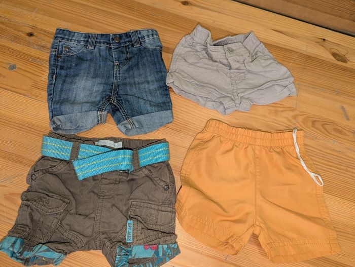 4 shorts 6 mois