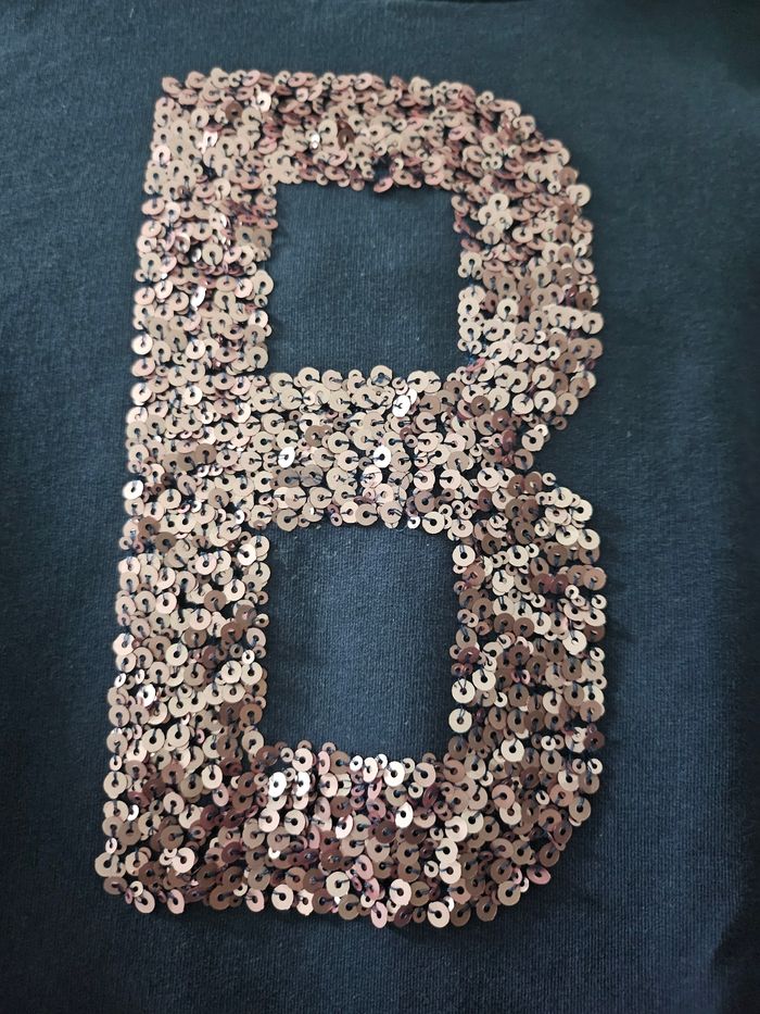 Pull/sweat 8 ans - photo numéro 3