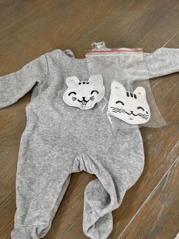Pyjama velours Z, interface pouvant être changée fille ou garçon taille un mois