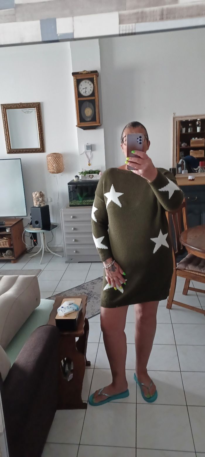 Très jolie robe pull courte femme T U